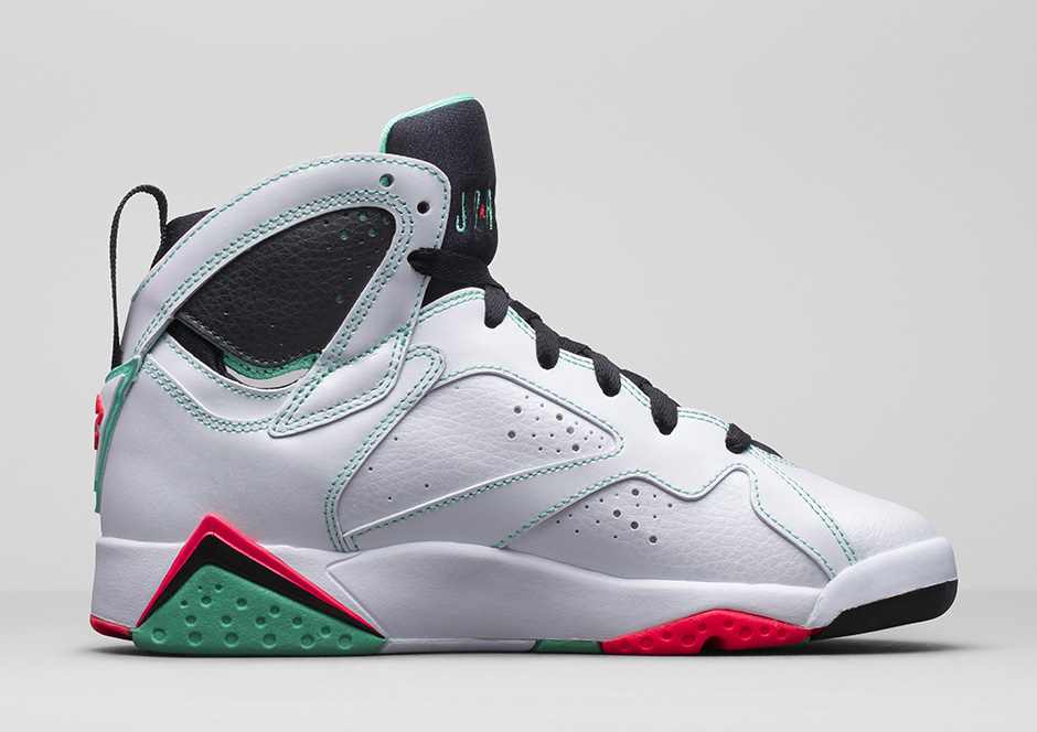 Baskets air Jordan 7 femme Elles ont conquis les amateurs de mode grâce à leur esthétique audacieuse et leurs innovations techniques.