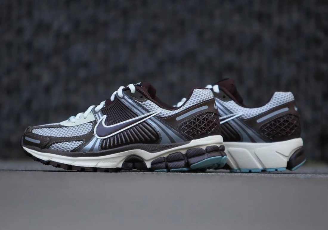 En revanche, les baskets Nike Zoom Vomero 5 Brown Grey Blue.
