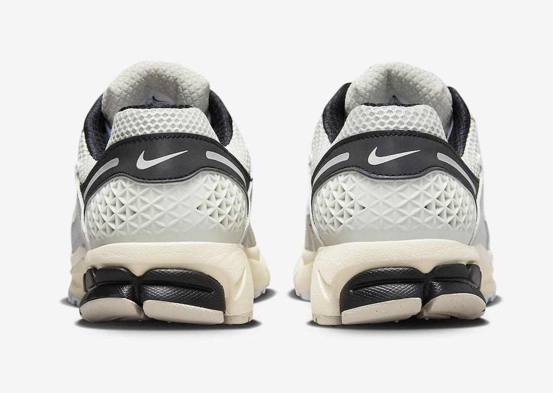 Les baskets Nike Zoom Vomero 5 Supersonic Femme sont le summum de l'innovation et du style dans la gamme de running de Nike.
