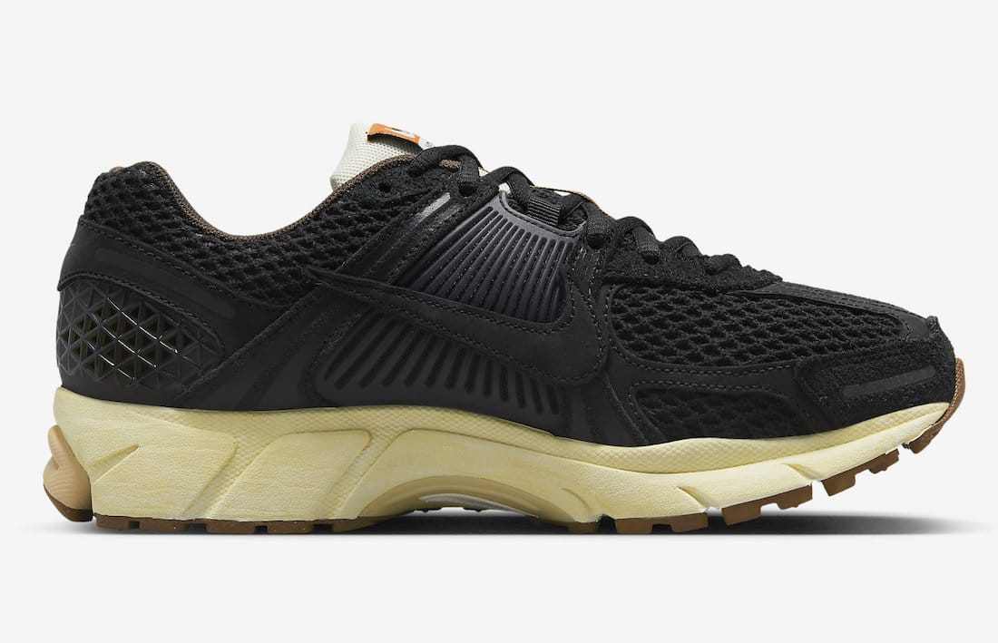 Les Nike Zoom Vomero 5 Black Sesame Femme sont l'incarnation parfaite de la performance et du style moderne dans la gamme de running de Nike.