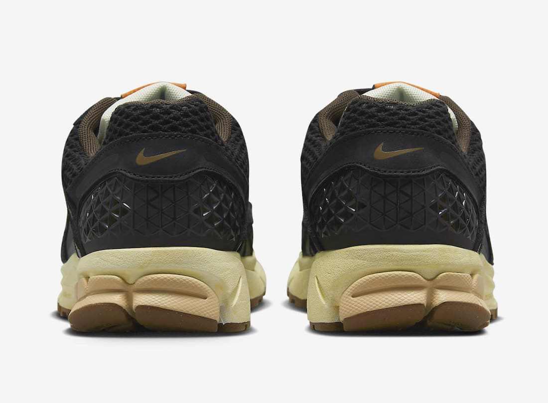 Les Nike Zoom Vomero 5 Black Sesame Femme sont l'incarnation parfaite de la performance et du style moderne dans la gamme de running de Nike.