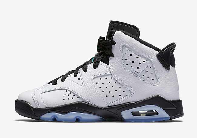 Les baskets Air Jordan 6 Retro "Pantone" Femme permettent de personnaliser votre style tout en bénéficiant d’un confort supérieur.