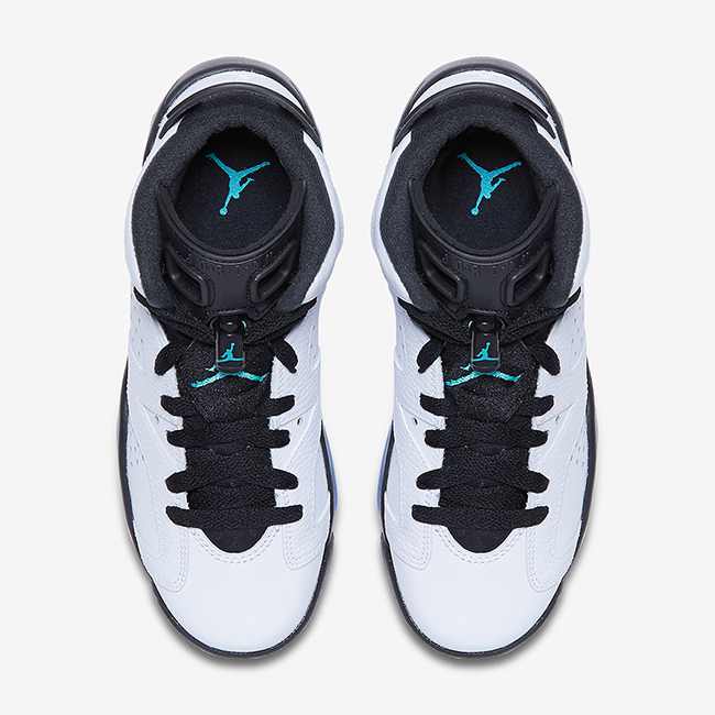 Les baskets Air Jordan 6 Retro "Pantone" Femme permettent de personnaliser votre style tout en bénéficiant d’un confort supérieur.