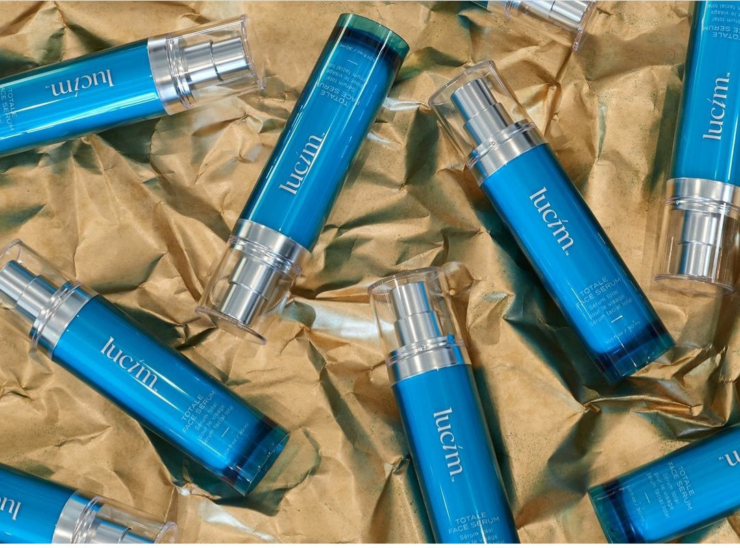 La gamme Lucim Ariix est conçue pour offrir des soins esthétiques haut de gamme qui répondent aux besoins spécifiques de votre peau, tout en révélant son éclat naturel.