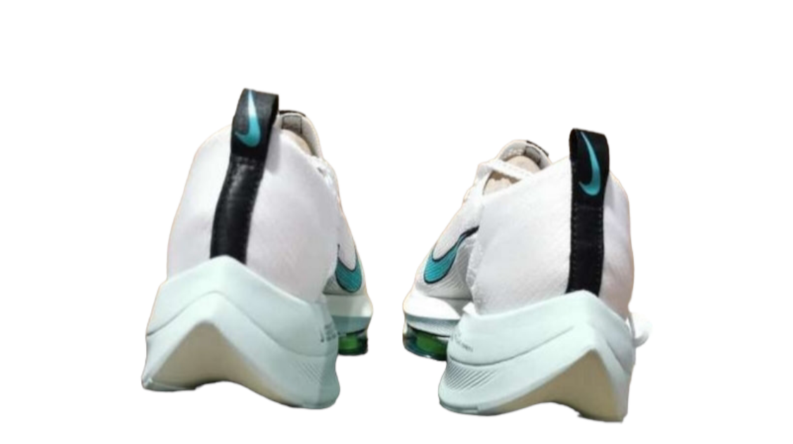 Les baskets Nike Air Zoom combinent style et performance, offrant une expérience unique. Leur design élégant. Pas cher. Le moins Cher.