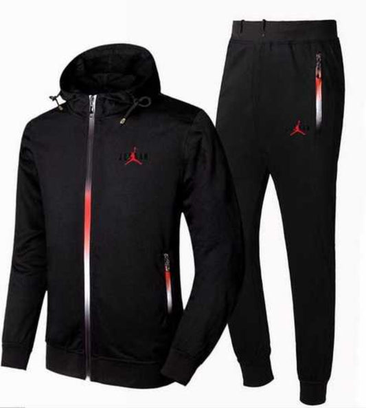 Les ensembles survêtement Jordan combinent performance et style avec brio. Leur design emblématique.pas cher. Le moins cher.