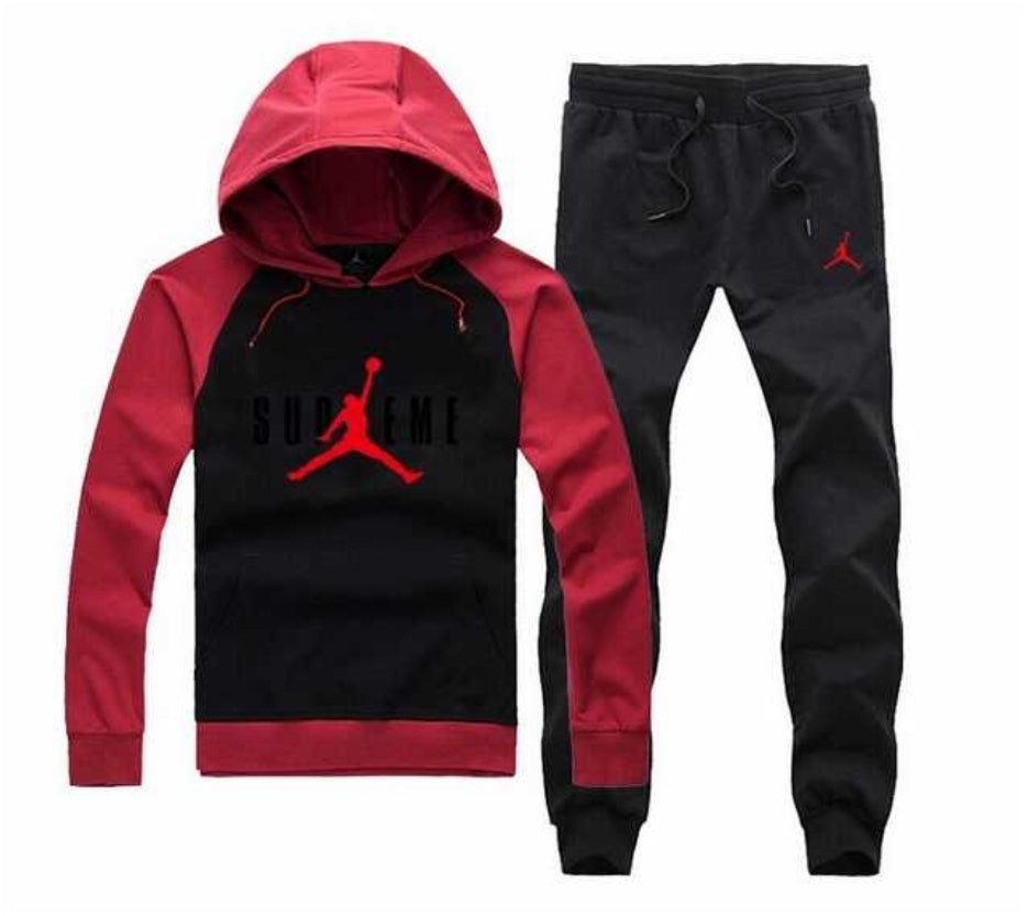 Les ensembles survêtement Jordan combinent performance et style avec brio. Leur design emblématique.pas cher. Le moins cher.