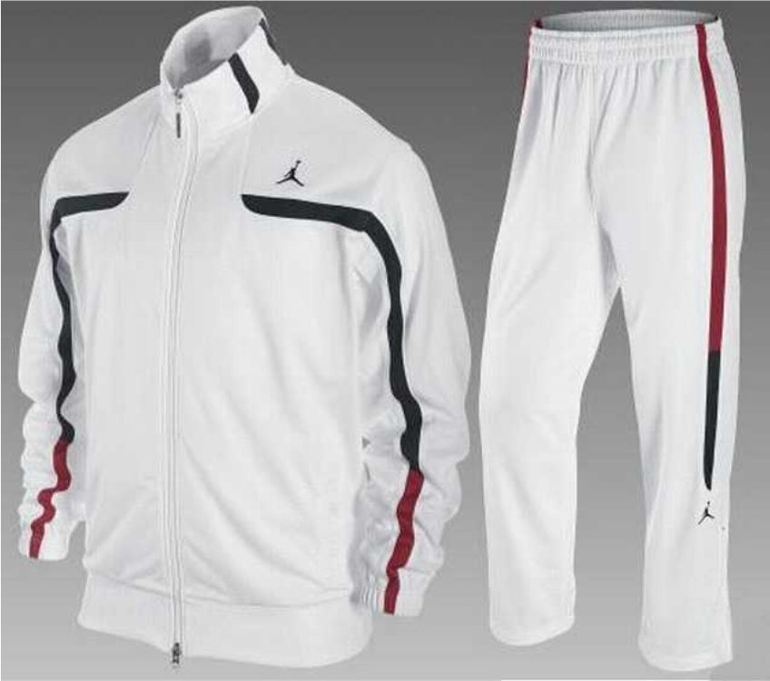 Les ensembles survêtement Jordan combinent performance et style avec brio. Leur design emblématique.pas cher. Le moins cher.