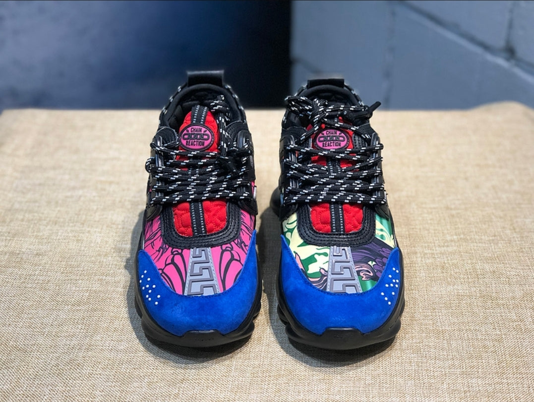 Les baskets sneakers Versace incarnent un style emblématique et un luxe italien.
 leur design audacieux.pas cher. Le moins cher.