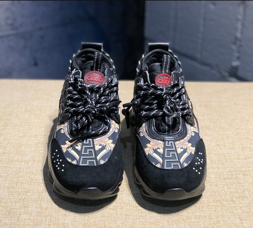 Les baskets sneakers Versace incarnent un style emblématique et un luxe italien.
 leur design audacieux.pas cher. Le moins cher.