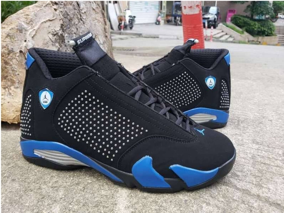 Les baskets Air Jordan 14 offrent un style emblématique et une performance exceptionnelle.
design distinctif. Pas cher. Moins cher.