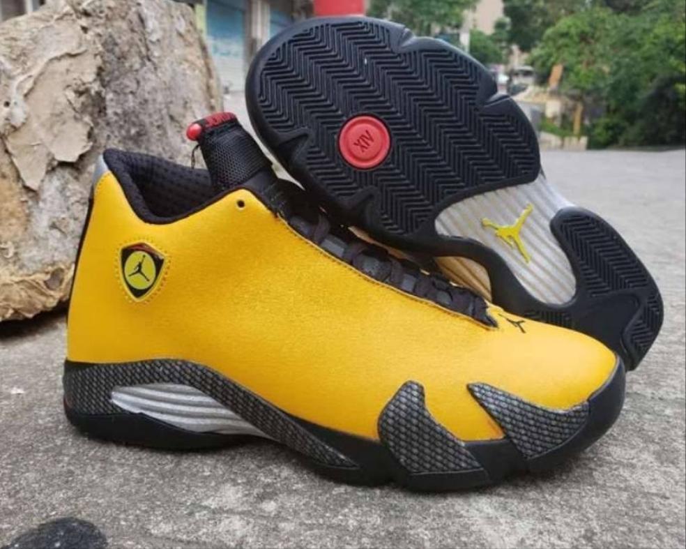 Les baskets Air Jordan 14 offrent un style emblématique et une performance exceptionnelle.
design distinctif. Pas cher. Moins cher.