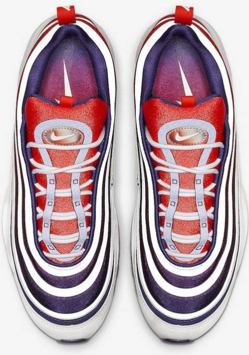 Les baskets Nike Air Max 97 sont synonymes de style emblématique et de confort absolu. Leur design ondulé distinctif.pas cher. Le moins cher.
