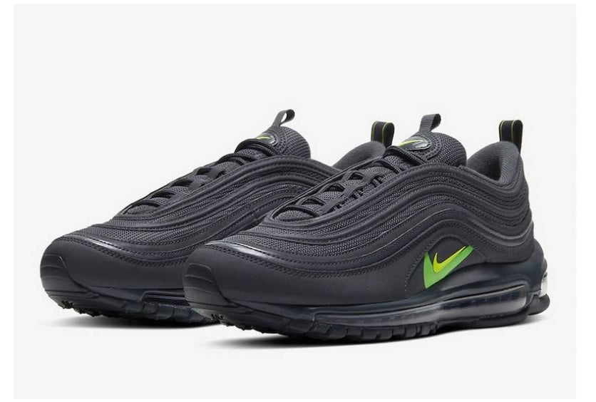 Les baskets Nike Air Max 97 sont synonymes de style emblématique et de confort absolu. Leur design ondulé distinctif.pas cher. Le moins cher.