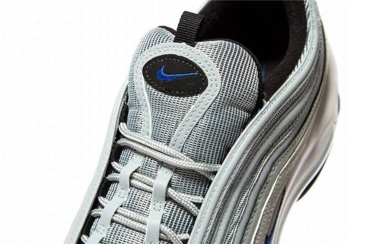 Les baskets Nike Air Max 97 sont synonymes de style emblématique et de confort absolu. Leur design ondulé distinctif.pas cher. Le moins cher.