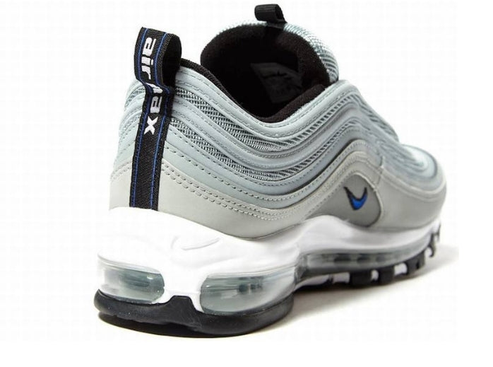 Les baskets Nike Air Max 97 sont synonymes de style emblématique et de confort absolu. Leur design ondulé distinctif.pas cher. Le moins cher.