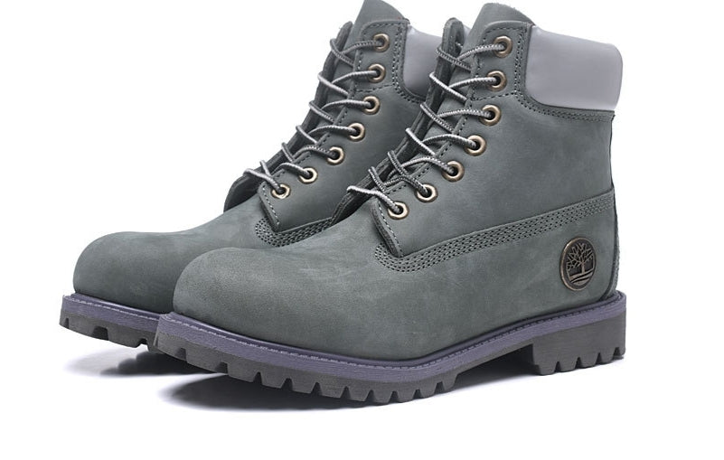 Les baskets Botte Timberland   intemporel et robustesse.  design qualité supérieure les rendent indispensables  aventuriers.pas cher. Le moins cher.