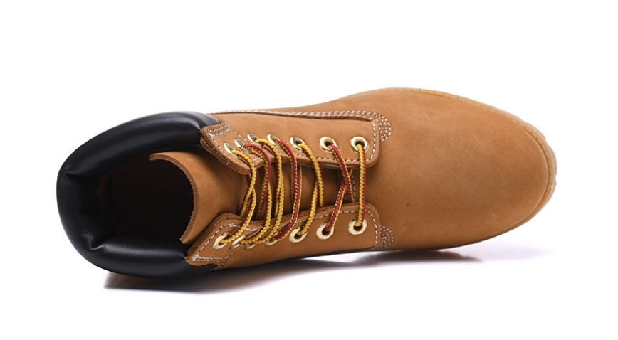 Les baskets Botte Timberland   intemporel et robustesse.  design qualité supérieure les rendent indispensables  aventuriers.pas cher. Le moins cher.