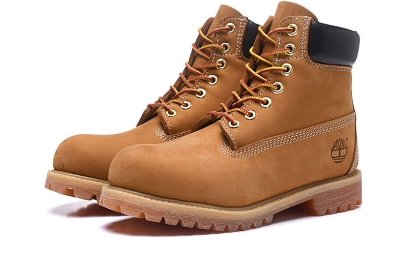 Les baskets Botte Timberland   intemporel et robustesse.  design qualité supérieure les rendent indispensables  aventuriers.pas cher. Le moins cher.
