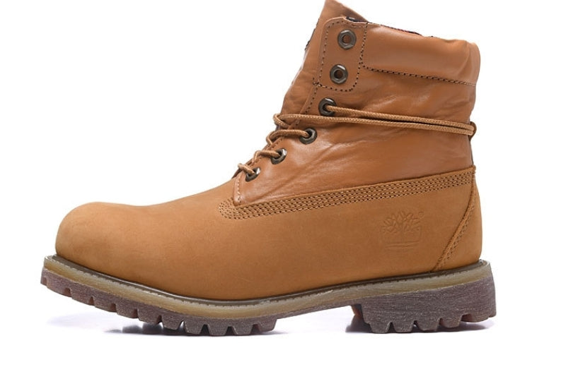 Les baskets Botte Timberland   intemporel et robustesse.  design qualité supérieure les rendent indispensables  aventuriers.pas cher. Le moins cher.
