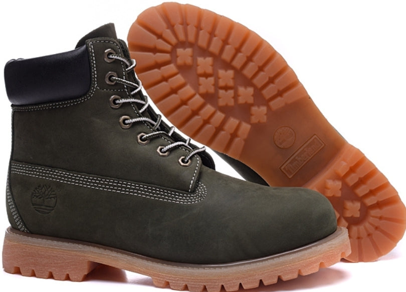 Les baskets Botte Timberland   intemporel et robustesse.  design qualité supérieure les rendent indispensables  aventuriers.pas cher. Le moins cher.