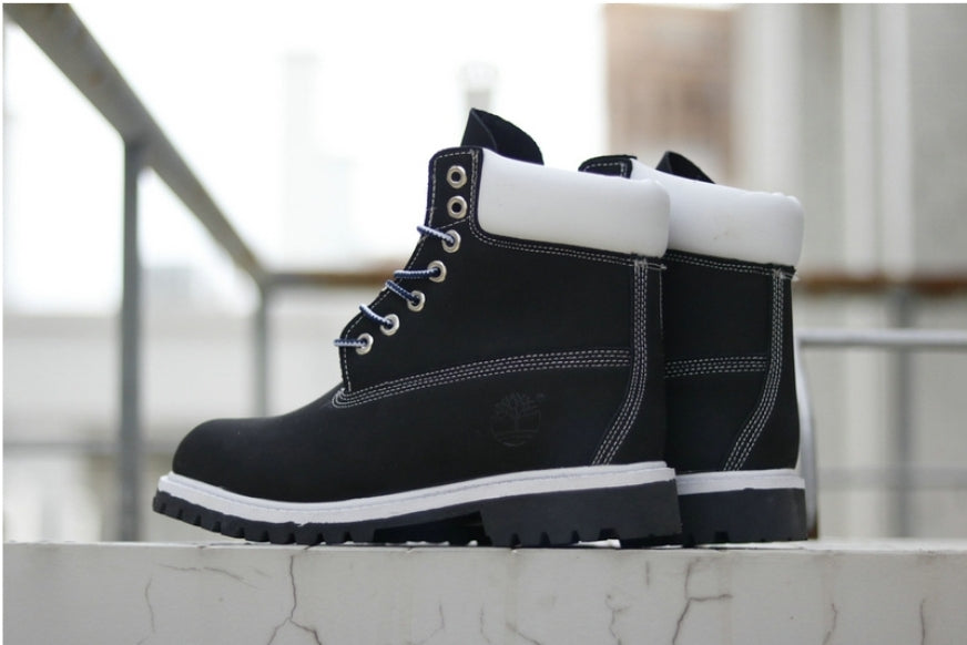 Les baskets Botte Timberland   intemporel et robustesse.  design qualité supérieure les rendent indispensables  aventuriers.pas cher. Le moins cher.