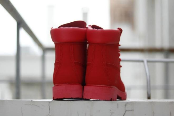 Les baskets Botte Timberland   intemporel et robustesse.  design qualité supérieure les rendent indispensables  aventuriers.pas cher. Le moins cher.