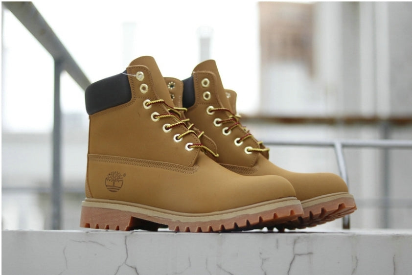 Les baskets Botte Timberland   intemporel et robustesse.  design qualité supérieure les rendent indispensables  aventuriers.pas cher. Le moins cher.