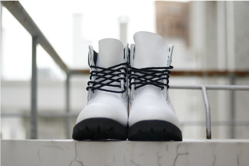 Les baskets Botte Timberland   intemporel et robustesse.  design qualité supérieure les rendent indispensables  aventuriers.pas cher. Le moins cher.