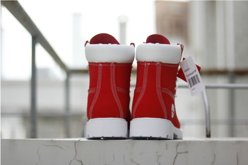 Les baskets Botte Timberland   intemporel et robustesse.  design qualité supérieure les rendent indispensables  aventuriers.pas cher. Le moins cher.