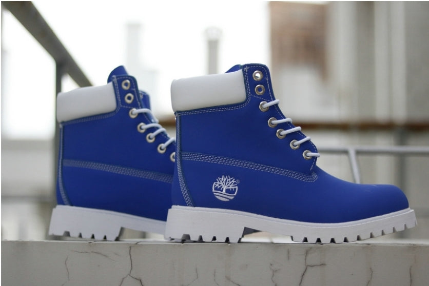 Les baskets Botte Timberland   intemporel et robustesse.  design qualité supérieure les rendent indispensables  aventuriers.pas cher. Le moins cher.