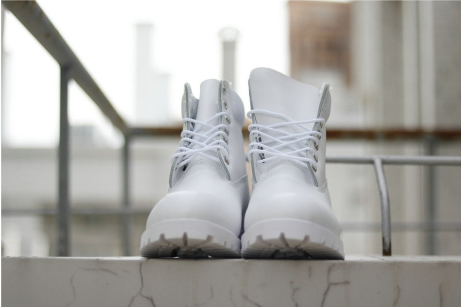 Les baskets Botte Timberland   intemporel et robustesse.  design qualité supérieure les rendent indispensables  aventuriers.pas cher. Le moins cher.