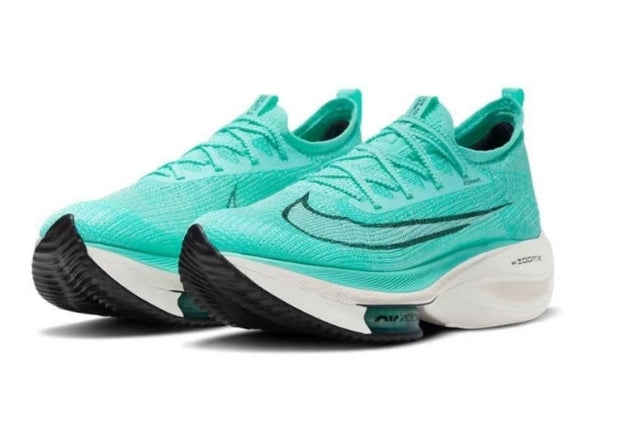 Les baskets Nike Air Zoom combinent style et performance, offrant une expérience unique. Leur design élégant. Pas cher. Le moins Cher.