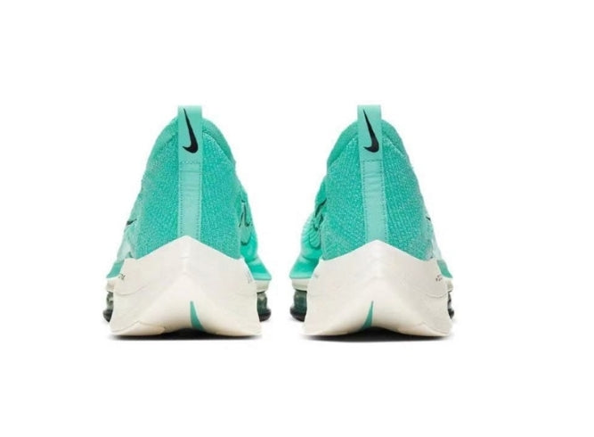Les baskets Nike Air Zoom combinent style et performance, offrant une expérience unique. Leur design élégant. Pas cher. Le moins Cher.