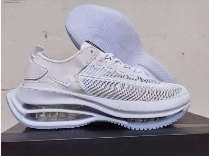 Les baskets Nike Air Zoom combinent style et performance, offrant une expérience unique. Leur design élégant. Pas cher. Le moins Cher.