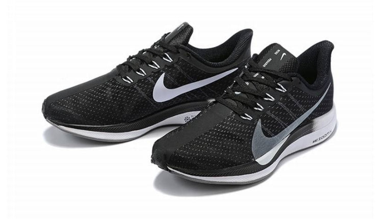 Les baskets Nike Air Zoom combinent style et performance, offrant une expérience unique. Leur design élégant. Pas cher. Le moins Cher.