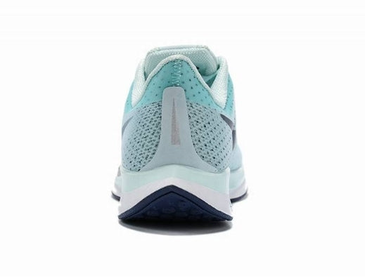 Les baskets Nike Air Zoom combinent style et performance, offrant une expérience unique. Leur design élégant. Pas cher. Le moins Cher.