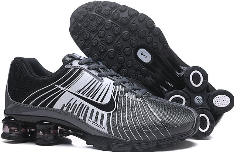 Les baskets Nike Air Shox sont réputées pour leur style emblématique et leur performance exceptionnelle.
inoubliable style.