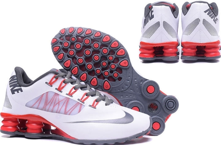 Les baskets Nike Air Shox sont réputées pour leur style emblématique et leur performance exceptionnelle.
inoubliable style.