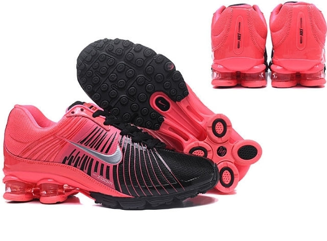 Les baskets Nike Air Shox sont réputées pour leur style emblématique et leur performance exceptionnelle.
inoubliable style.