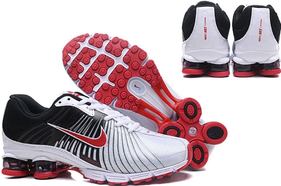Les baskets Nike Air Shox sont réputées pour leur style emblématique et leur performance exceptionnelle.
inoubliable style.