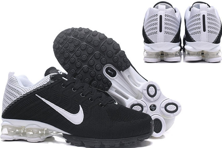 Les baskets Nike Air Shox sont réputées pour leur style emblématique et leur performance exceptionnelle.
inoubliable style.