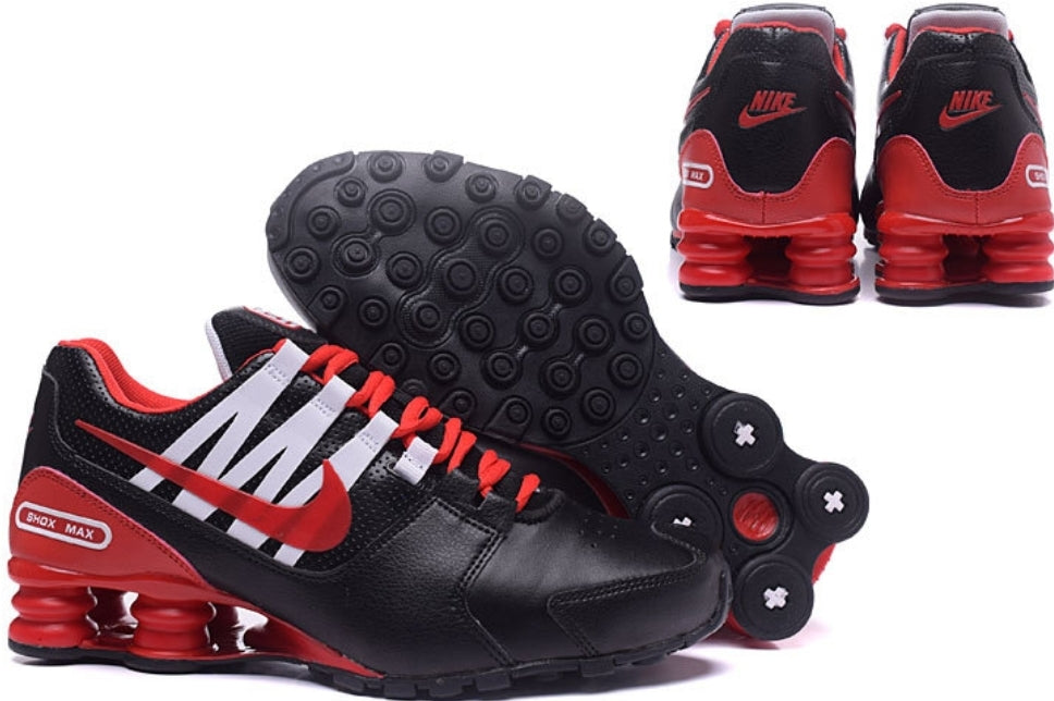 Les baskets Nike Shox PU marient style audacieux et innovation technologique. Leur design distinctif attire les passionnés de mode et de performance.