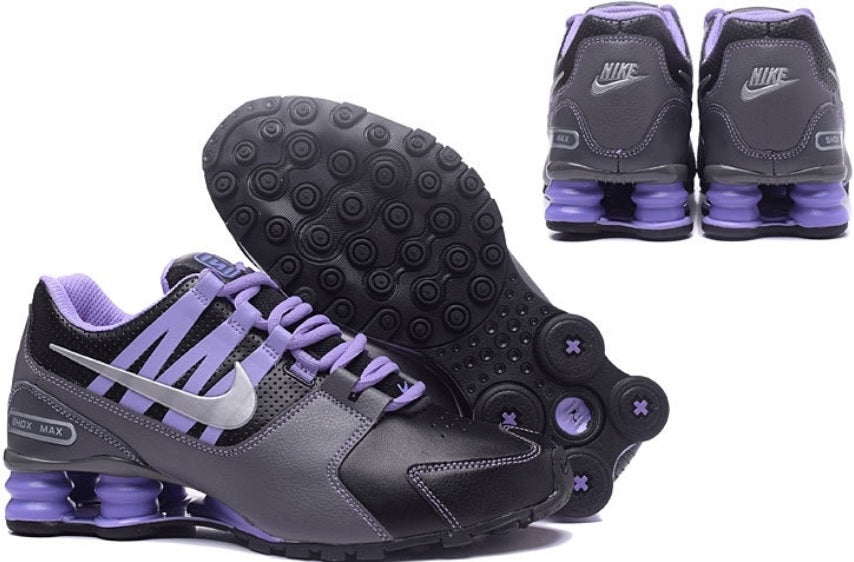 Les baskets Nike Shox PU marient style audacieux et innovation technologique. Leur design distinctif attire les passionnés de mode et de performance.