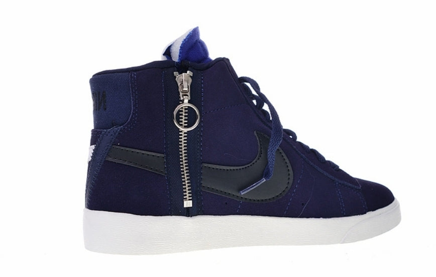 Les baskets Nike Blazer Low combinent un style intemporel et une élégance décontractée. Leur design épuré et leurs matériaux de qualité en font un choix prisé des amateurs de mode.