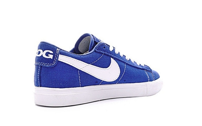 Les baskets Nike Blazer Low combinent un style intemporel et une élégance décontractée. Leur design épuré et leurs matériaux de qualité en font un choix prisé des amateurs de mode.
