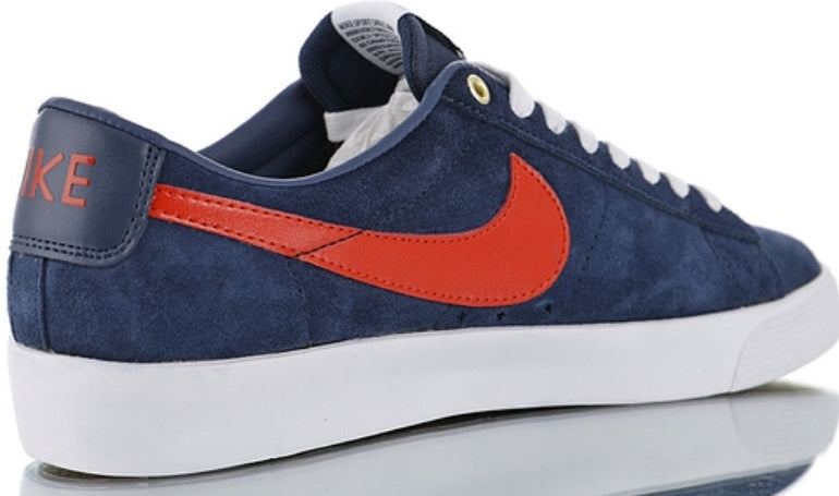 Les baskets Nike Blazer Low combinent un style intemporel et une élégance décontractée. Leur design épuré et leurs matériaux de qualité en font un choix prisé des amateurs de mode.