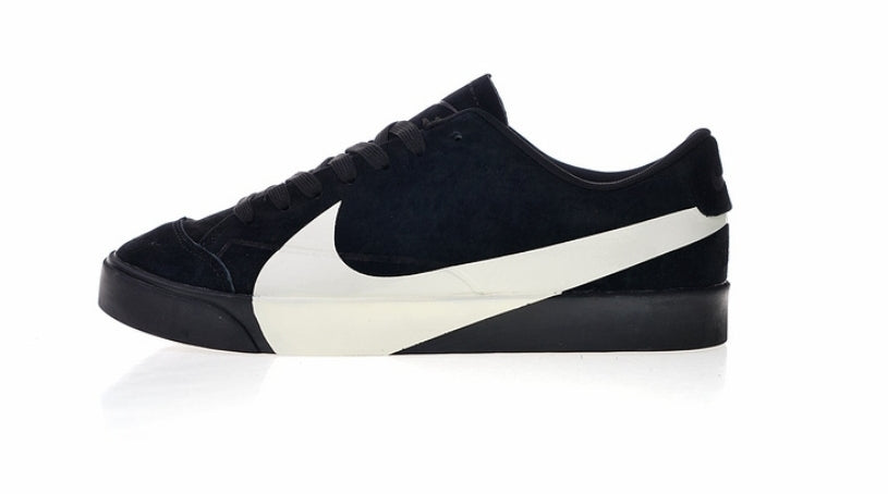 Les baskets Nike Blazer Low combinent un style intemporel et une élégance décontractée. Leur design épuré et leurs matériaux de qualité en font un choix prisé des amateurs de mode.