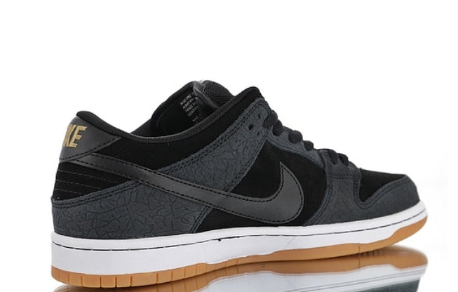 Les baskets Nike SB Dunk allient un style emblématique. design légendaire Pas cher.le moins cher .rétro incontournable exceptionnelle