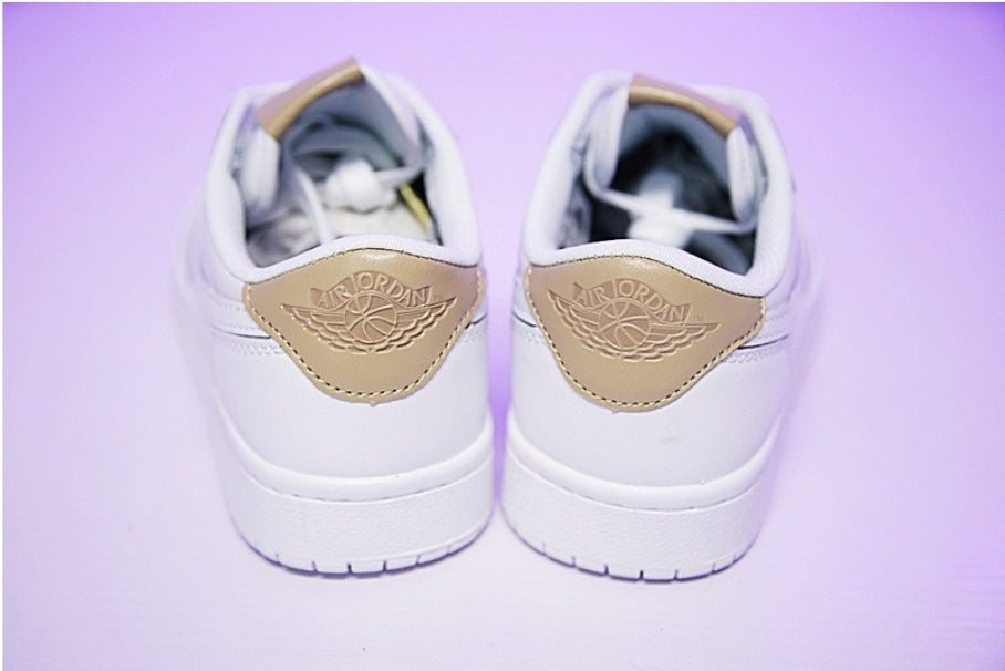 Les baskets Air Jordan 1 offrent un style iconique et une performance légendaire.
leur design emblématique .pas cher. Le moins cher.